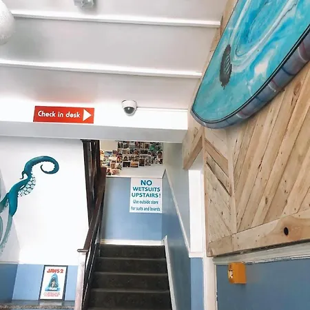 Albergue -beach -surf- Lahinch